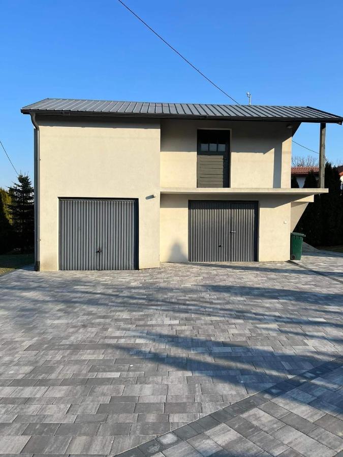 Villa Sanriver Přemyšl Exteriér fotografie