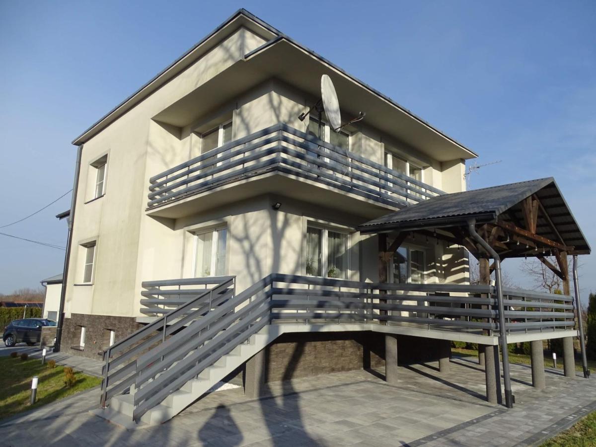 Villa Sanriver Přemyšl Exteriér fotografie